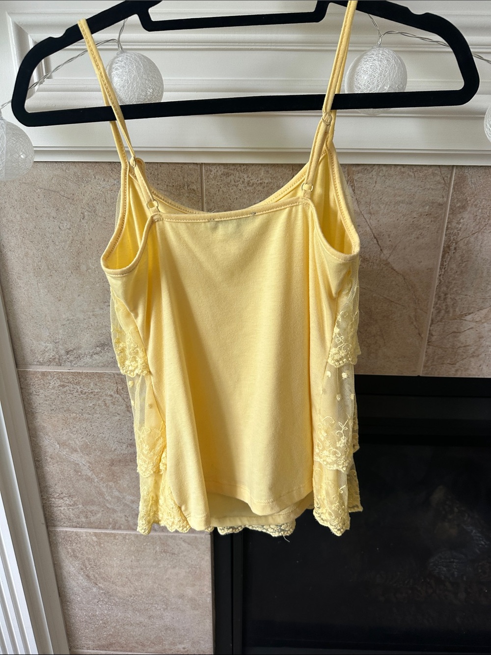Charlotte Russe Yellow Tiered Lace Cami Top - Picture 2 of 2